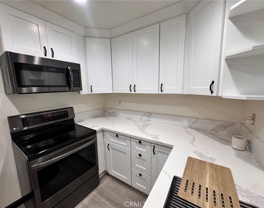 1159 Tivoli - Photo Thumbnail 5