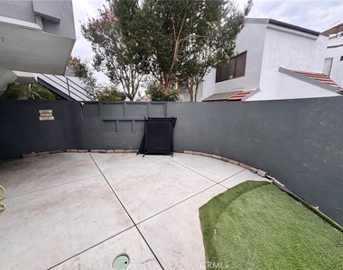 1159 Tivoli - Photo Thumbnail 22