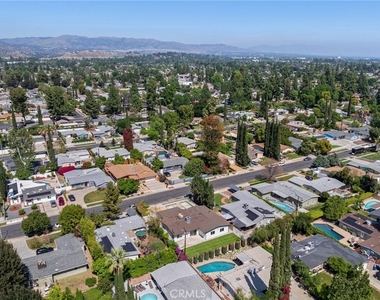 22930 Leadwell Street - Photo Thumbnail 14