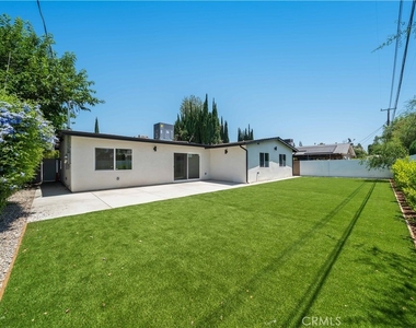 22928 Leadwell Street - Photo Thumbnail 25