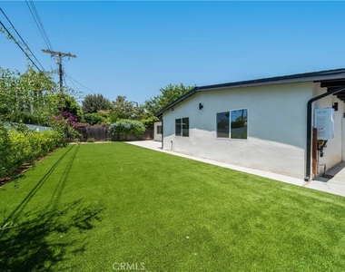22928 Leadwell Street - Photo Thumbnail 26