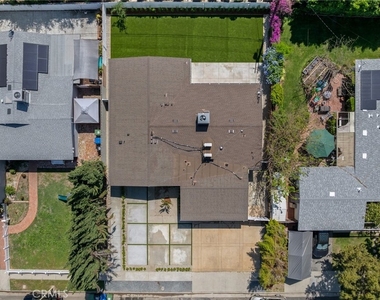 22928 Leadwell Street - Photo Thumbnail 30