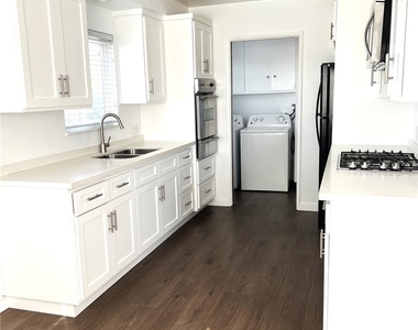 1443 W 9th Street - Photo Thumbnail 8