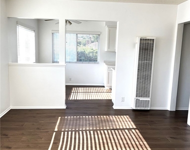 1443 W 9th Street - Photo Thumbnail 4