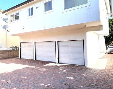 1443 W 9th Street - Photo Thumbnail 22
