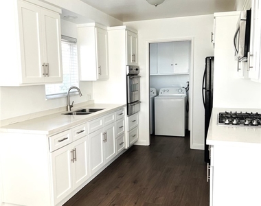 1443 W 9th Street - Photo Thumbnail 6
