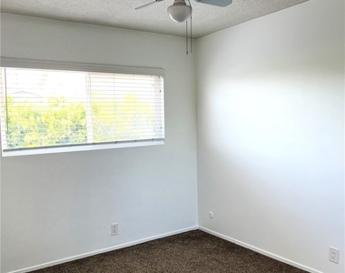1443 W 9th Street - Photo Thumbnail 17