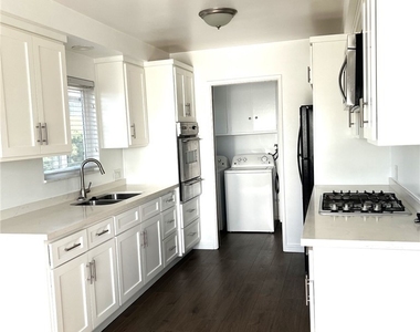 1443 W 9th Street - Photo Thumbnail 23
