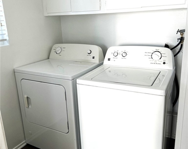 1443 W 9th Street - Photo Thumbnail 15