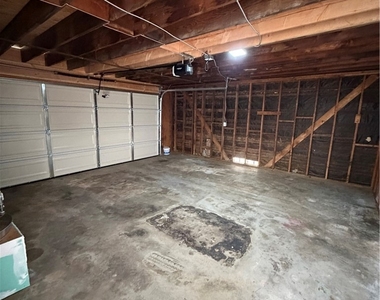 527 W 10th - Photo Thumbnail 11