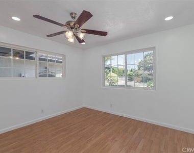 1688 N Shaffer Street - Photo Thumbnail 23