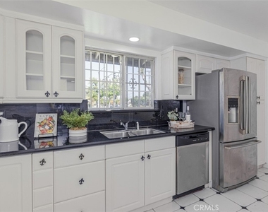 1688 N Shaffer Street - Photo Thumbnail 13