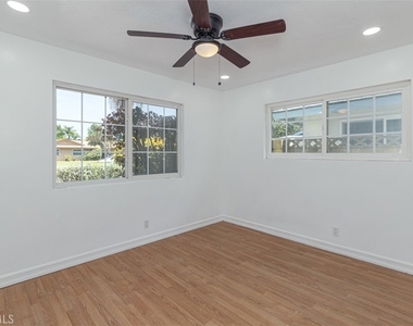 1688 N Shaffer Street - Photo Thumbnail 21