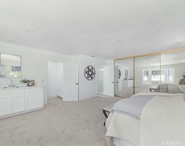 1688 N Shaffer Street - Photo Thumbnail 24
