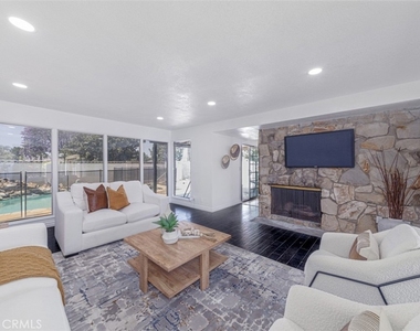 1688 N Shaffer Street - Photo Thumbnail 5