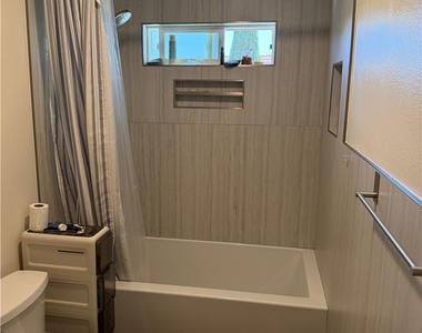 910 Orangewood - Photo Thumbnail 17