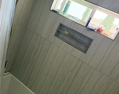 910 Orangewood - Photo Thumbnail 15