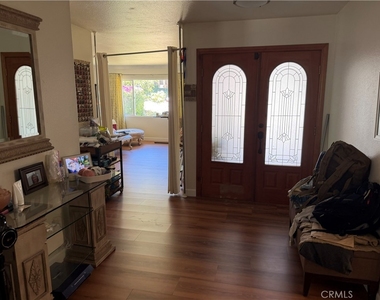 910 Orangewood - Photo Thumbnail 6