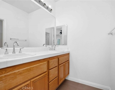 1216 Mcfadden - Photo Thumbnail 17
