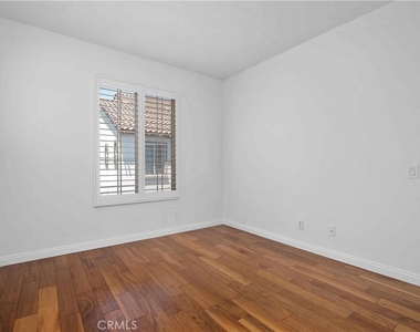 1216 Mcfadden - Photo Thumbnail 22