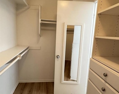 973 Yosemite Drive - Photo Thumbnail 37