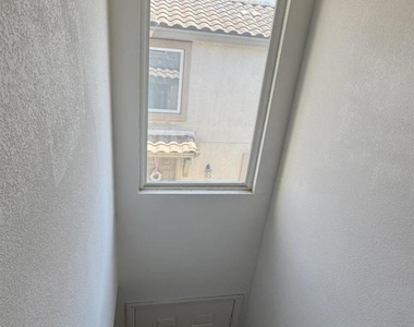 973 Yosemite Drive - Photo Thumbnail 41