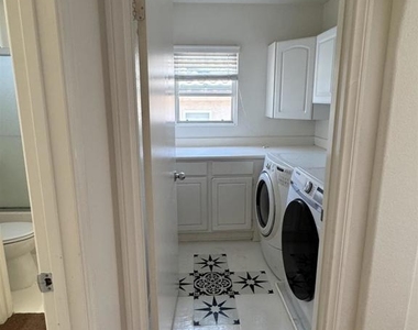 973 Yosemite Drive - Photo Thumbnail 25