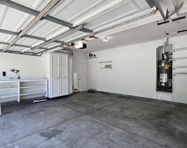 973 Yosemite Drive - Photo Thumbnail 54
