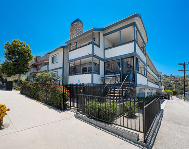 10133 Tujunga Canyon Boulevard - Photo Thumbnail 14