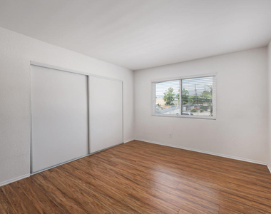10133 Tujunga Canyon Boulevard - Photo Thumbnail 10