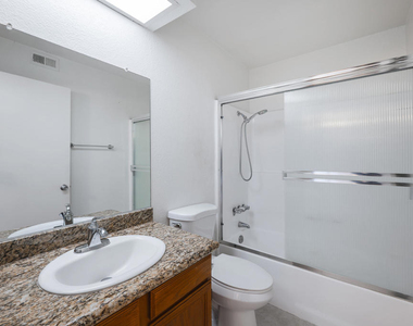 10133 Tujunga Canyon Boulevard - Photo Thumbnail 7