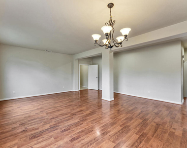 24889 Ash Tree Court - Photo Thumbnail 5