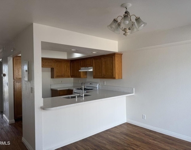 3115 Banning Avenue - Photo Thumbnail 3