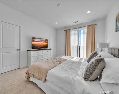 527 W Victor Ave - Photo Thumbnail 9