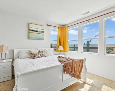 1690 S Lewis Street - Photo Thumbnail 9