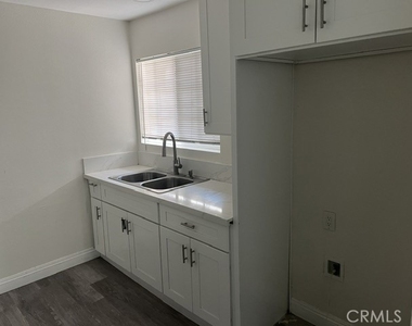 820 N Adele Street - Photo Thumbnail 7