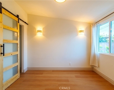 236 Mission - Photo Thumbnail 4