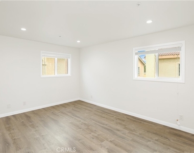 3032 Potrero - Photo Thumbnail 19