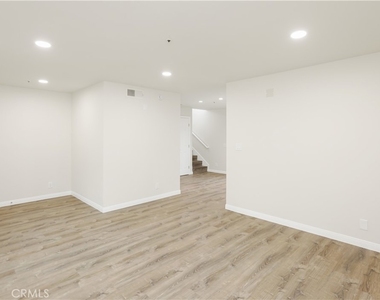 3032 Potrero - Photo Thumbnail 6