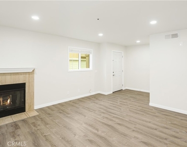 3032 Potrero - Photo Thumbnail 5
