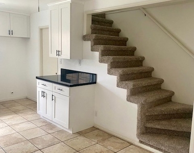 8792 De Ville Circle - Photo Thumbnail 15