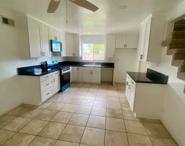 8792 De Ville Circle - Photo Thumbnail 3