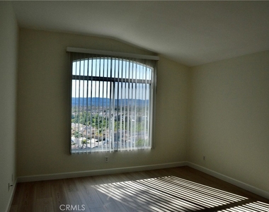 27901 Via Del Agua - Photo Thumbnail 10