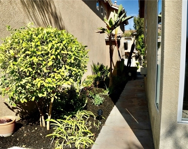 27901 Via Del Agua - Photo Thumbnail 3