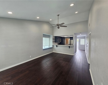 536 Stone Harbor Circle - Photo Thumbnail 8