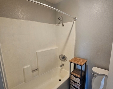 536 Stone Harbor Circle - Photo Thumbnail 24