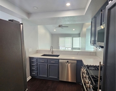 536 Stone Harbor Circle - Photo Thumbnail 6