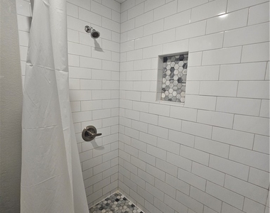 536 Stone Harbor Circle - Photo Thumbnail 17