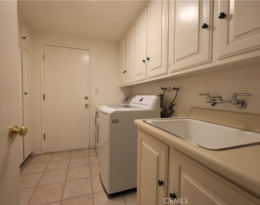 1420 Kensington Drive - Photo Thumbnail 28