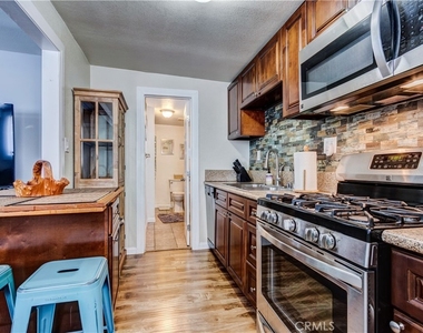 3532 Baltic Avenue - Photo Thumbnail 6